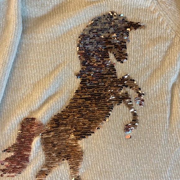 Beautiful, soft girls sweaters, excellent condition. $15 each or two for $25 - Picture 2 of 4